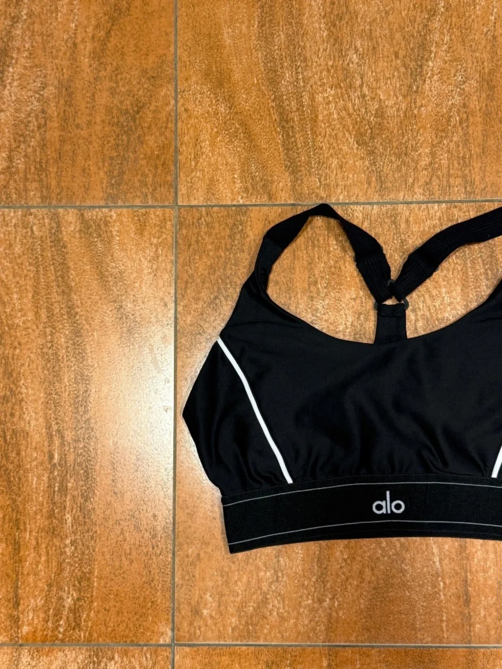 Alo Yoga Black White Striped Elastic Underband Sports Bra Size Large.
